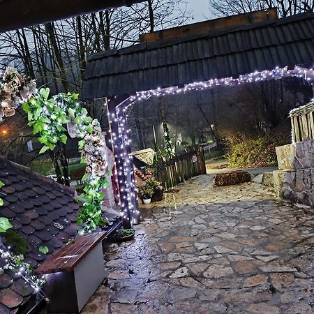 Konak Lecic Trsic Dış mekan fotoğraf
