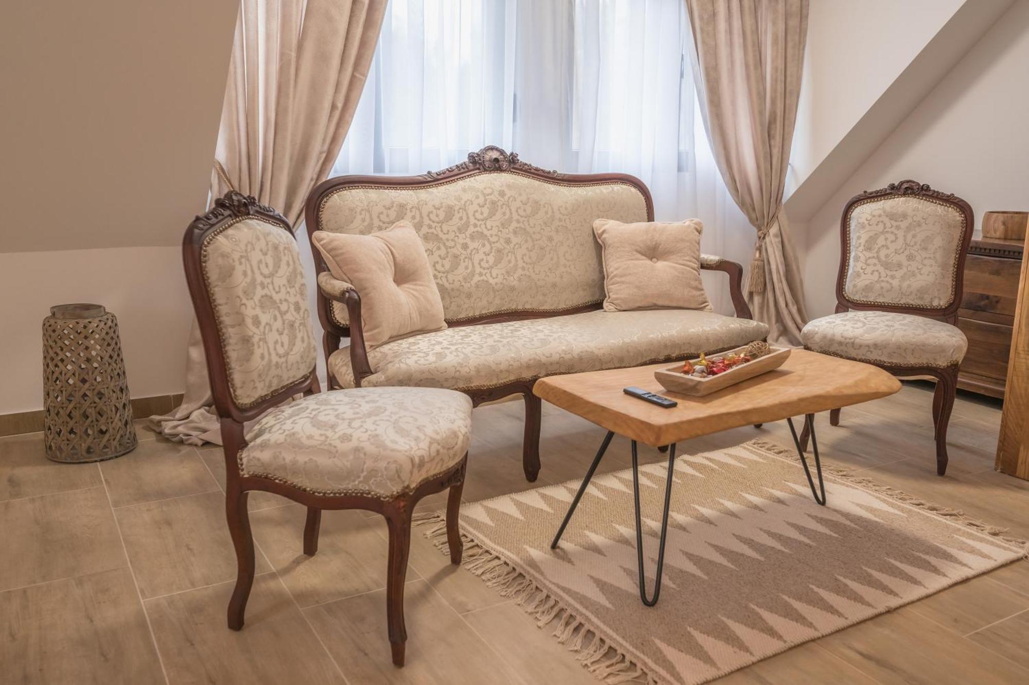 Konak Lecic Trsic Dış mekan fotoğraf