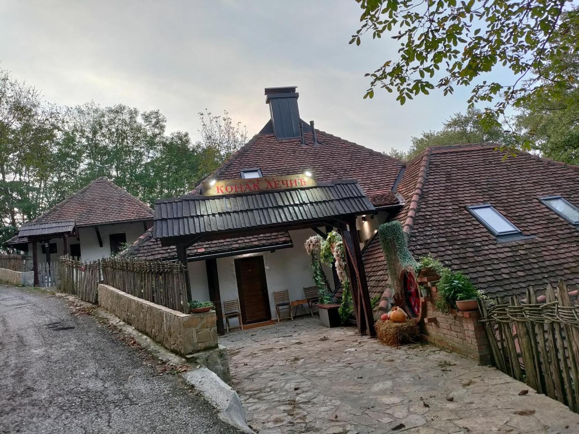 Konak Lecic Trsic Dış mekan fotoğraf
